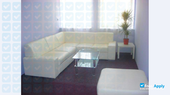 Foto de la Private University College of Economic Studies #1