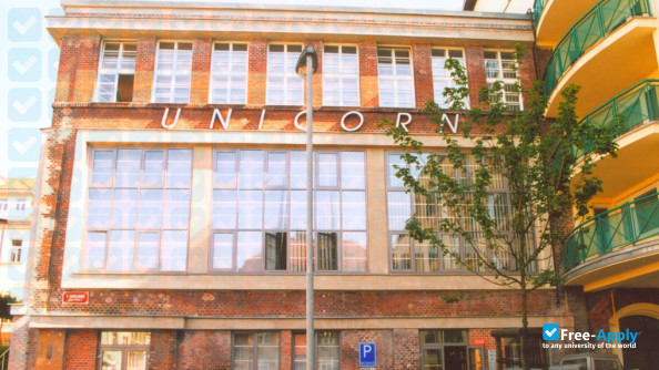 Foto de la Unicorn College #6