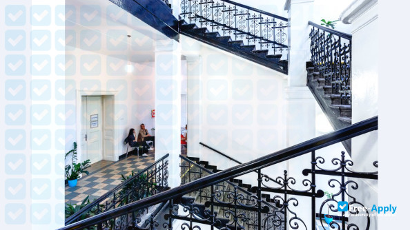 Photo de l’College of International and Public Relations Prague #4