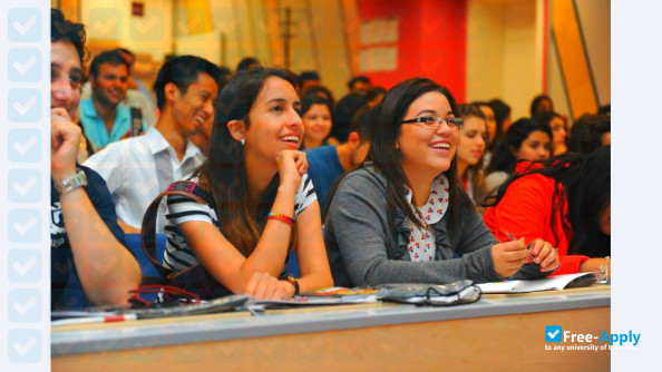 Photo de l’University of Finance and Administration #3