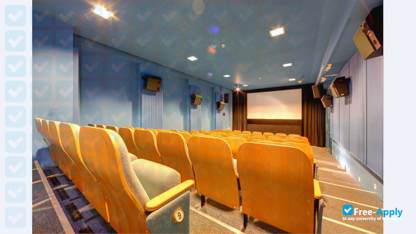 Photo de l’Film and TV School of the Academy of Performing Arts in Prague #7
