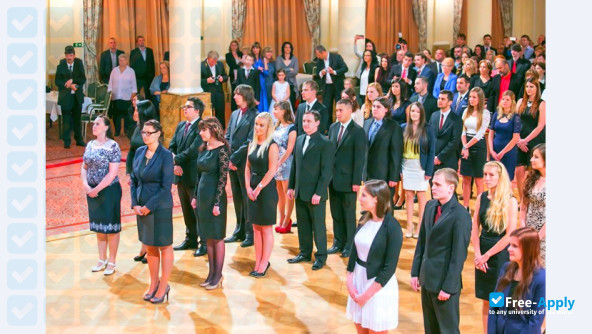 Foto de la College of Karlovy Vary #3