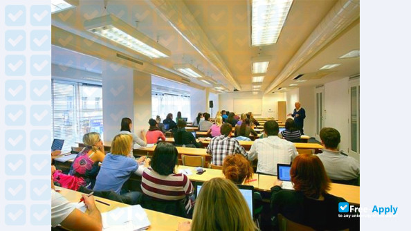 Foto de la College of Business Studies in Prague #9