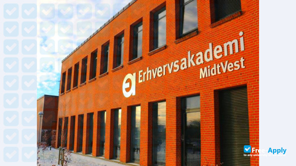 Academy of Professional Higher Education Midjutland фотография №3