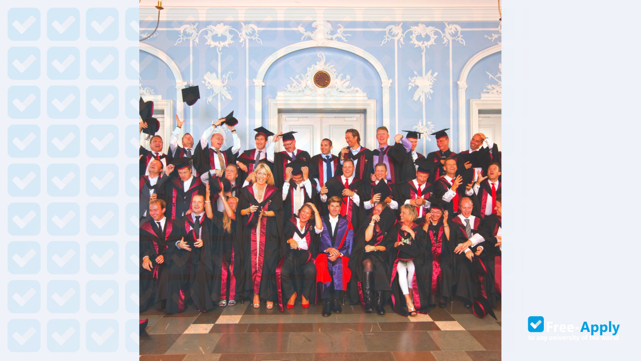 AVT Business School photo #2