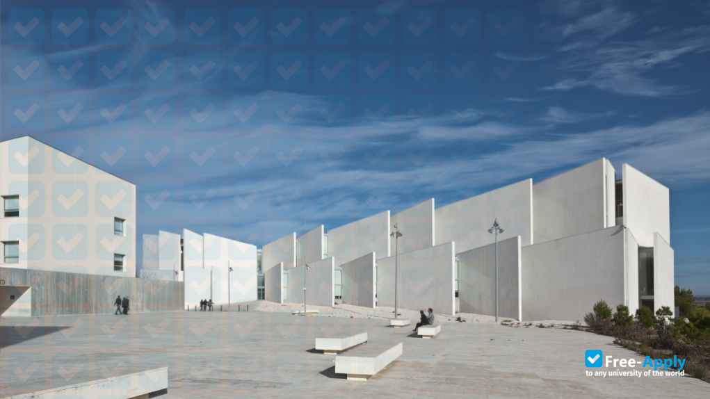 Photo de l’Oscus San Valero Technical High School #3