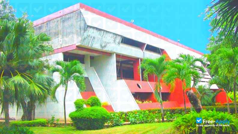 East Central University (UCE) photo