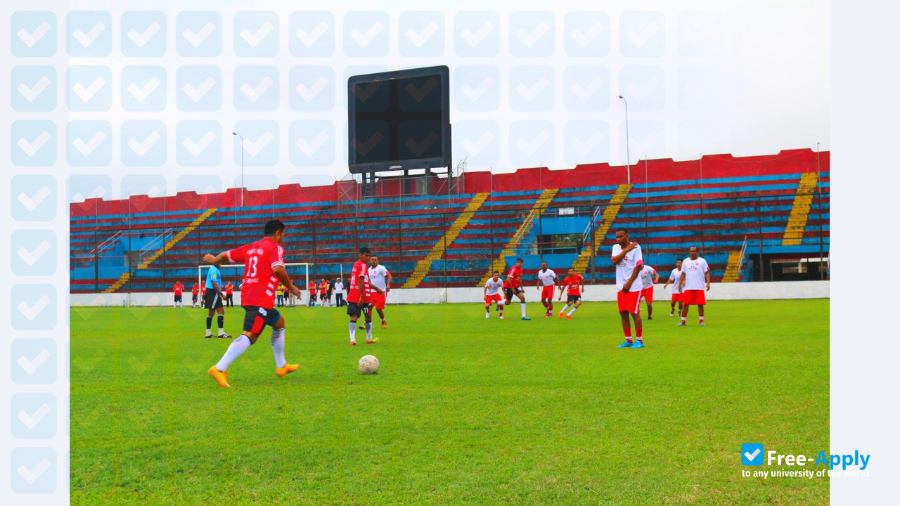 Foto de la State Technical University of Quevedo (UTEQ) #2