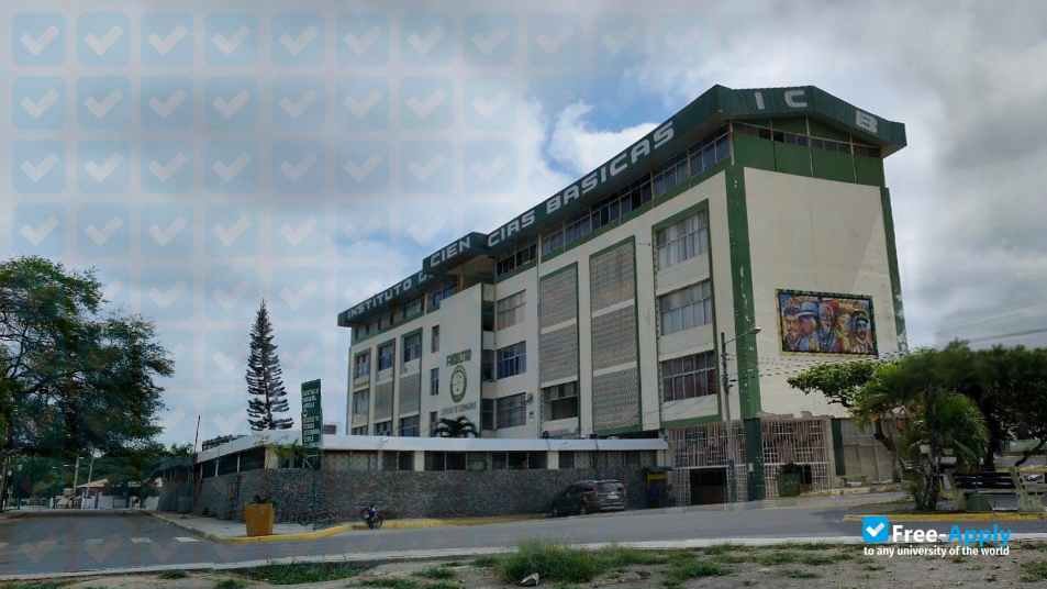 Foto de la Technical University of Manabi #4