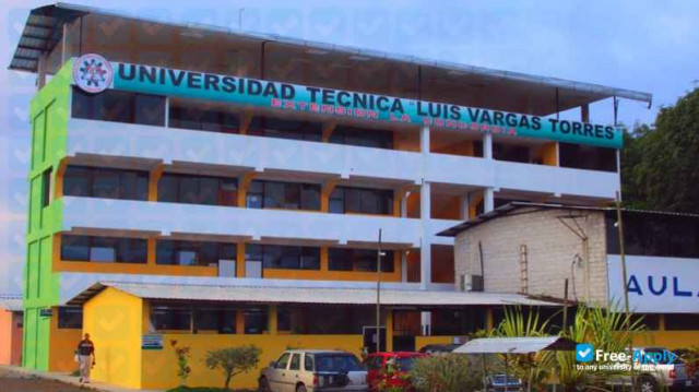 Photo de l’L. Vargas Torres de Esmeraldas Techn. Univ. #2