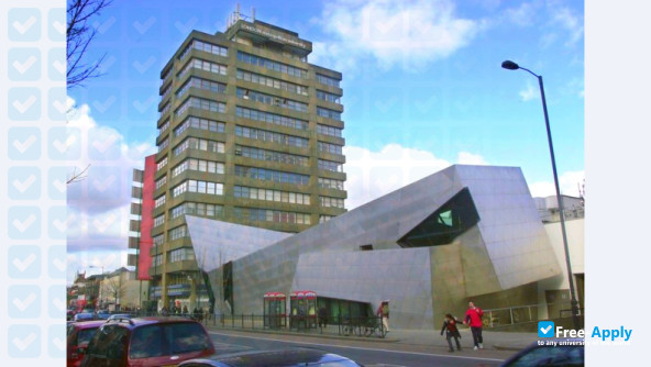 metropolitan university photo #6