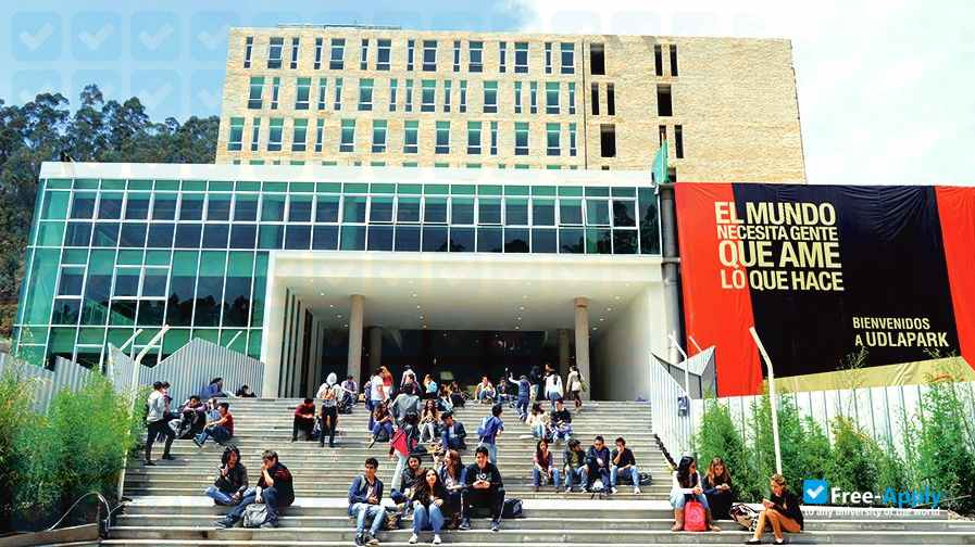 University of Americas (UDLA) photo #8