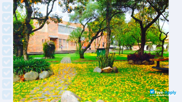 Foto de la University of Cuenca #8