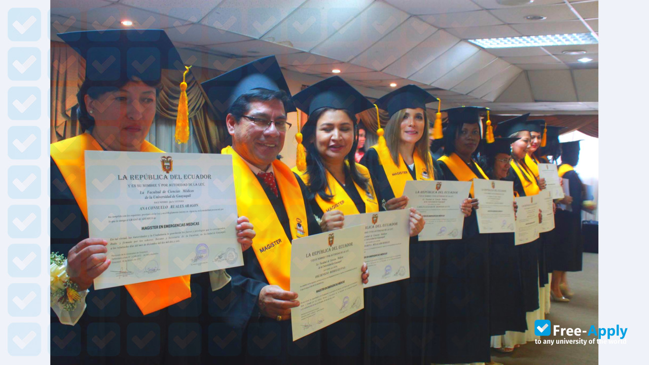 University of Guayaquil (UG) photo #7