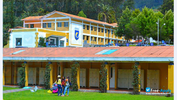 University of Los Hemisferios photo #4