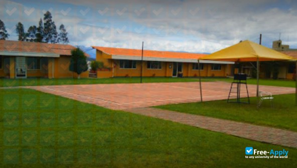 University of Los Hemisferios photo #6