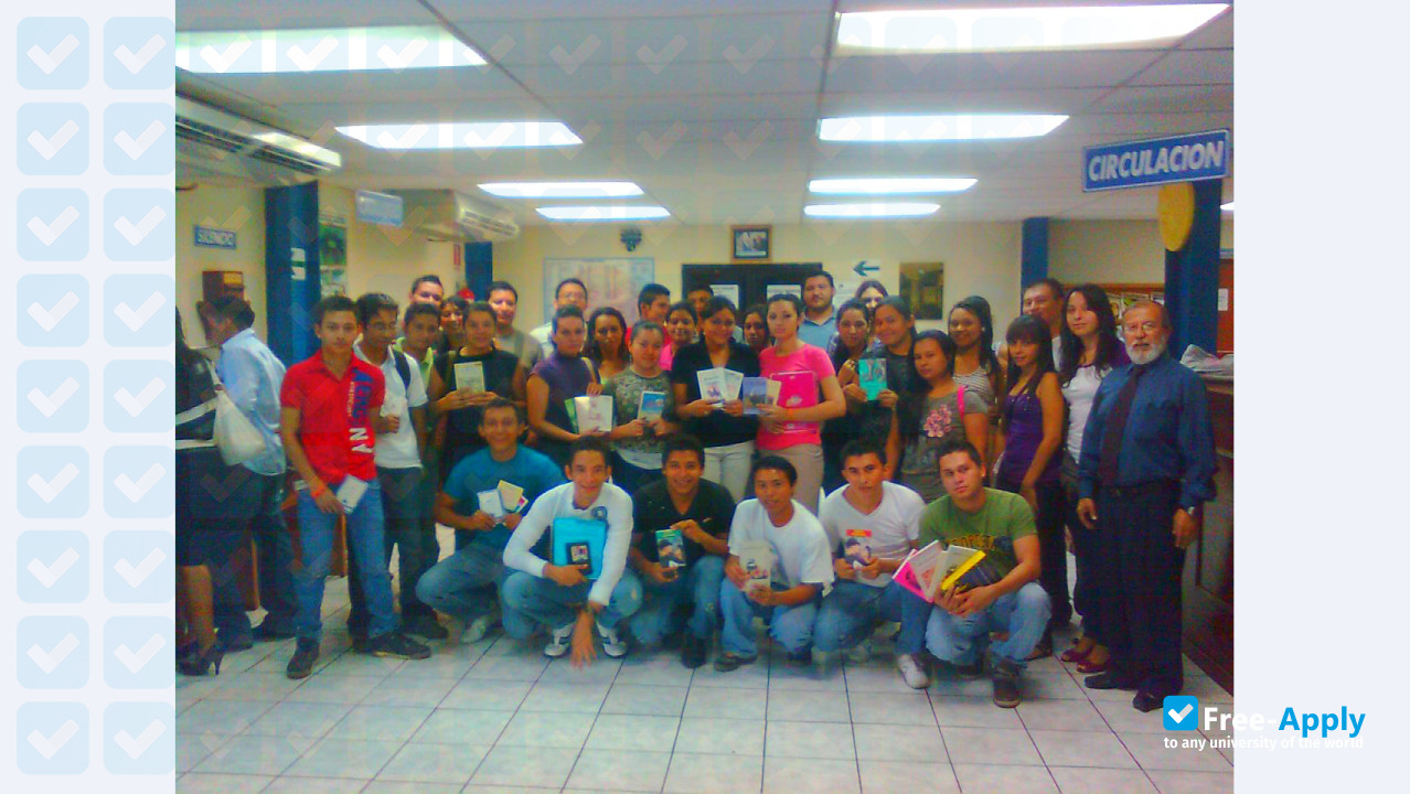 Photo de l’University of Orient #2