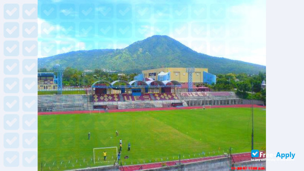 University of El Salvador photo #13