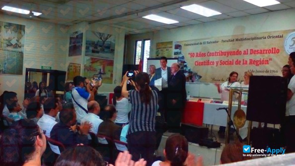University of El Salvador photo #8