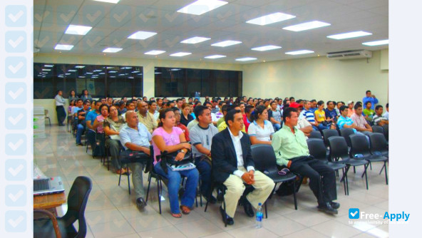Foto de la University of Sonsonate #3