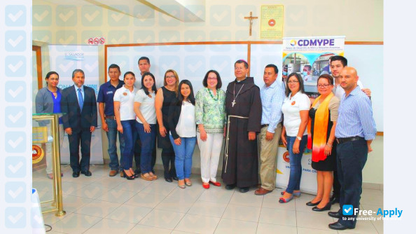 Foto de la Catholic University of Occident #6