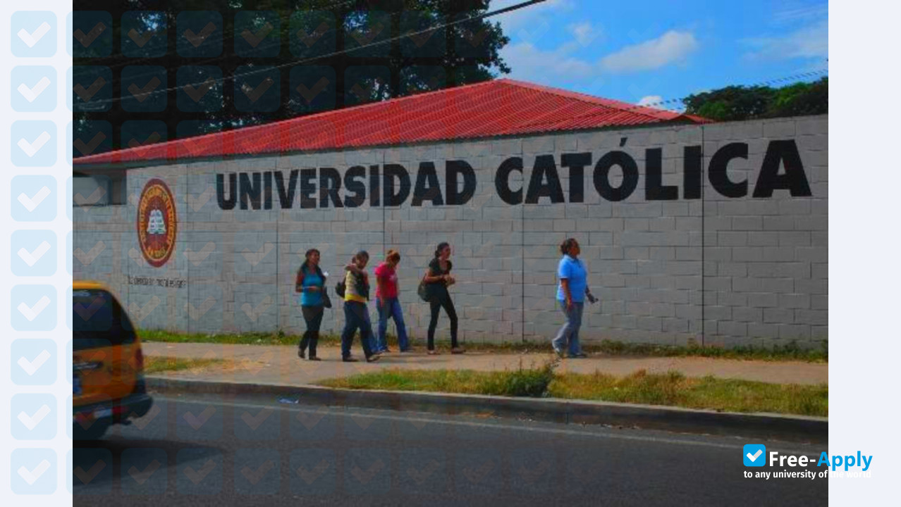 Foto de la Catholic University of Occident #12