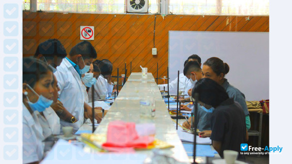 New San Salvador University photo #2