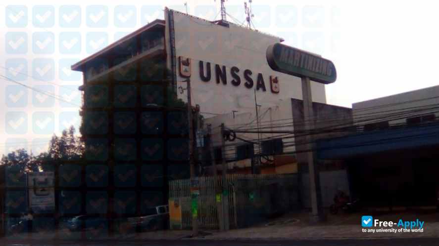 New San Salvador University photo #6