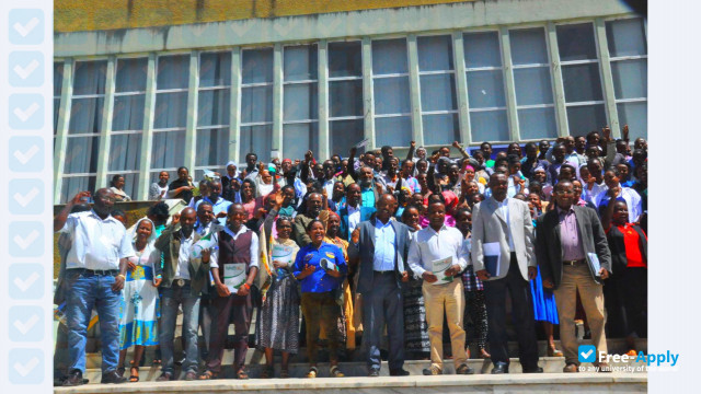 Foto de la Ethiopian Civil Service University #9
