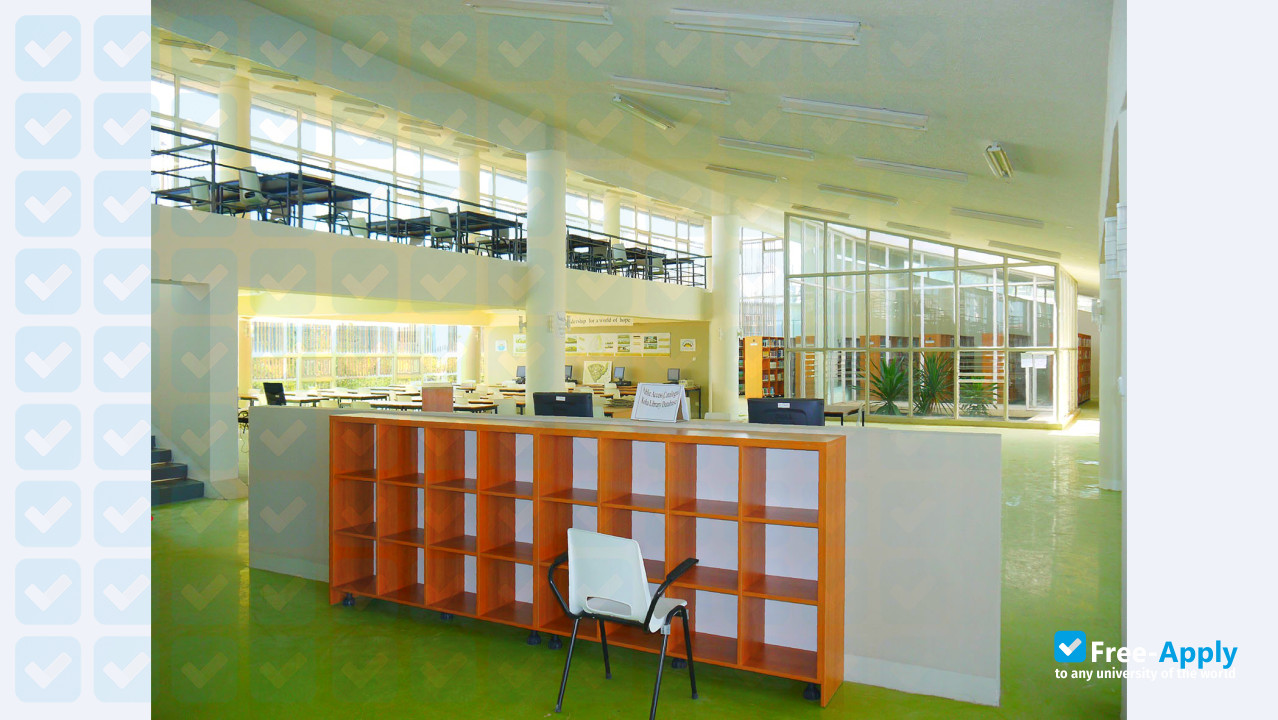 Photo de l’Universal university college #6