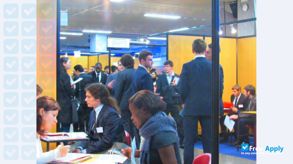 Photo de l’Higher National School of Computer Science for Industry and Enterprise #11