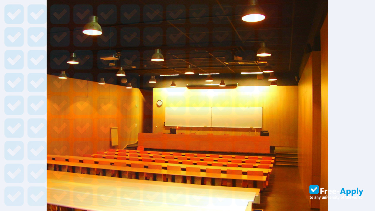 Foto de la Higher National School of Information Sciences and Libraries #5