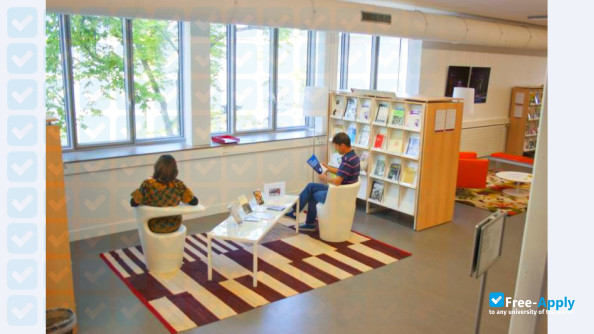 Foto de la Higher National School of Information Sciences and Libraries #6
