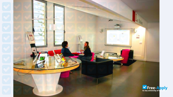 Foto de la Higher National School of Information Sciences and Libraries #4