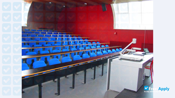 Foto de la Higher National School of Textile Arts and Industries