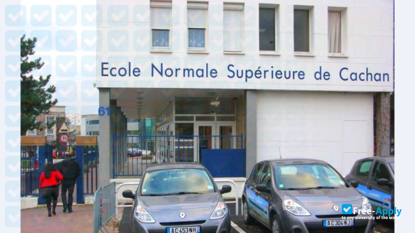 Foto de la School of Higher Education Paris-Saclay