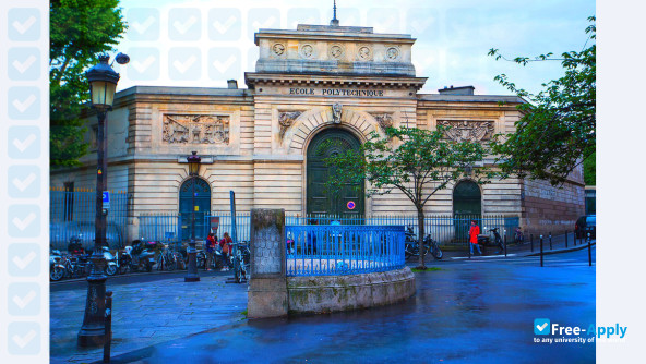 Foto de la Polytechnic School #2