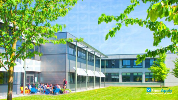 Foto de la Special School of Public Works, Building and Industry #11
