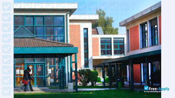 Higher School of Telecommunications Engineering and Computer Science photo #1