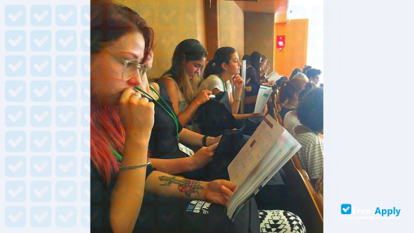 Foto de la The American University of Paris #9