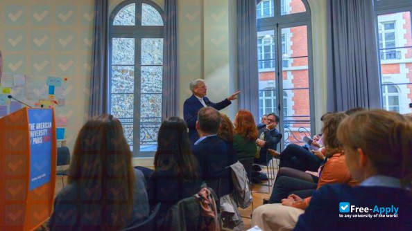 Foto de la The American University of Paris #6