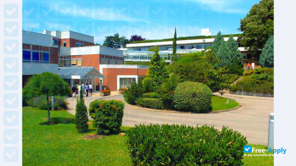 EMLYON Business School photo #13