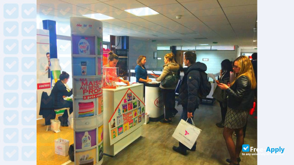 EMLYON Business School photo #10