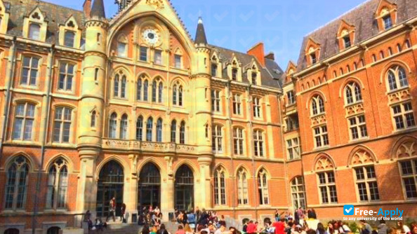 Catholic University of Lille photo #8