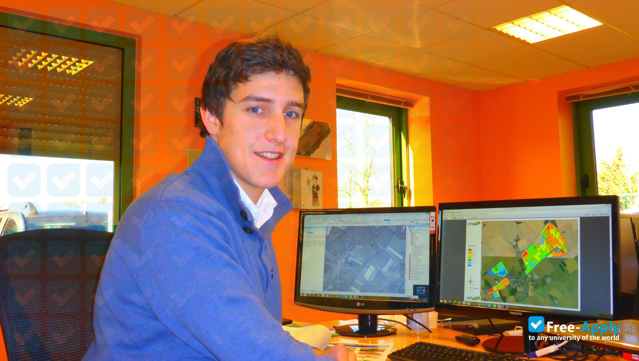 Photo de l’School of Agricultural Engineers #8