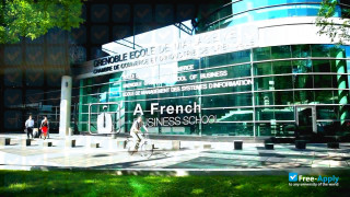 Grenoble School of Management thumbnail #5