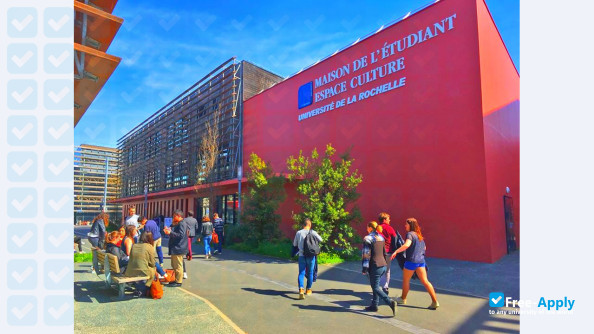 Foto de la University of La Rochelle #11