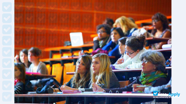Foto de la University of La Rochelle #12