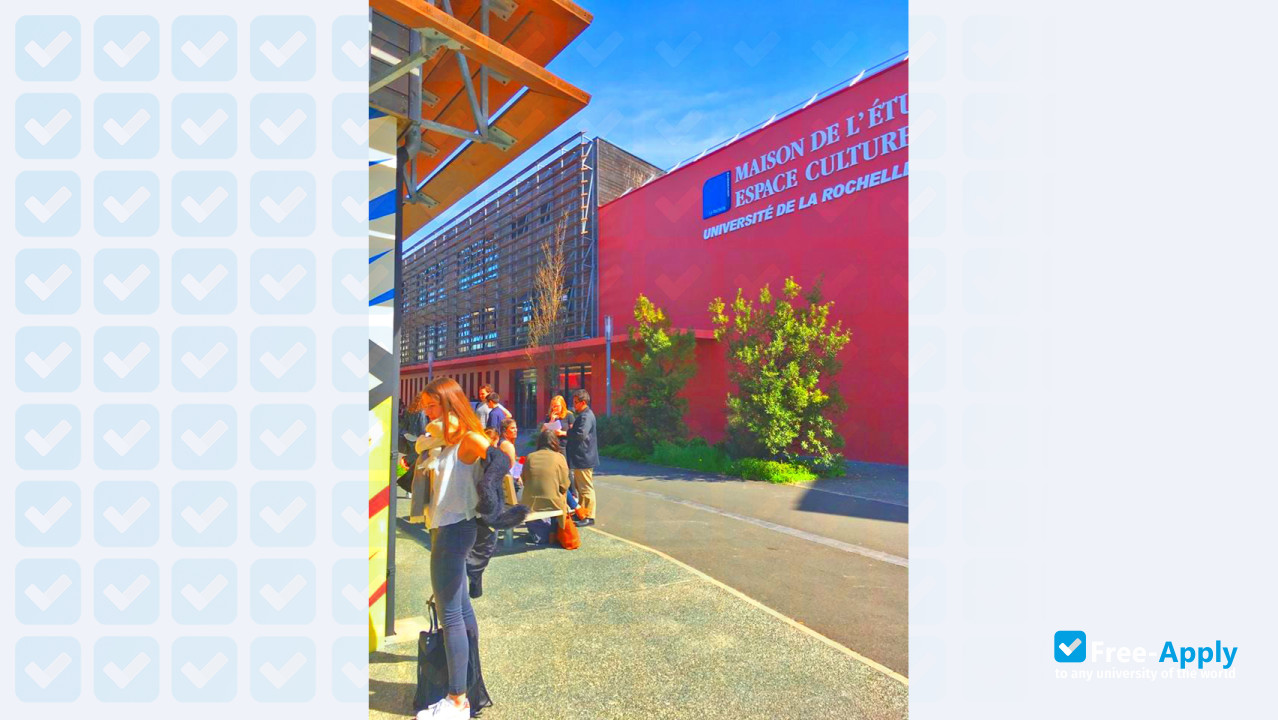 Foto de la University of La Rochelle #28