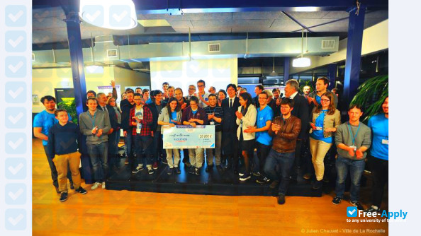 Foto de la University of La Rochelle #27